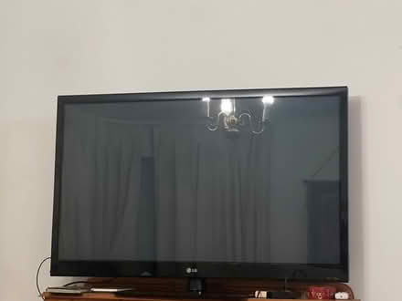 Photo of free LG 43 inch flat screen TV (Harrow on the Hill HA1) #3