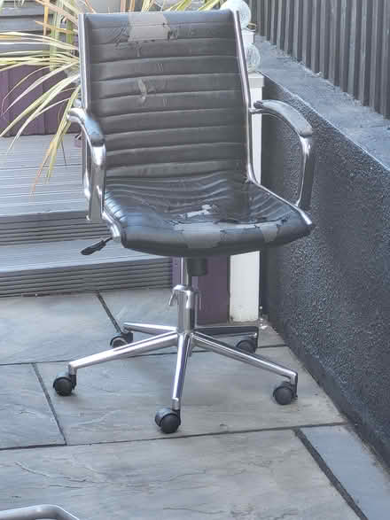 Photo of free Office desk chair (Rise Park NG5) #1