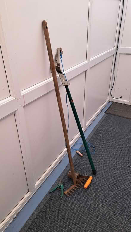 Photo of free Garden Tools (Stubbington PO14) #1
