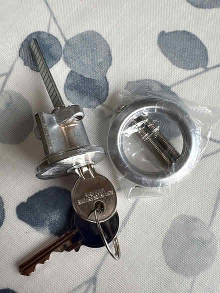 Photo of free Union replacement cylinder & keys (Kingston Gate KT2) #1
