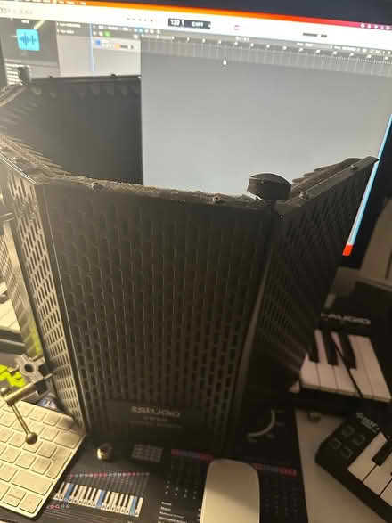 Photo of free Estudio VR50 Vocal Booth (Southwark) #2