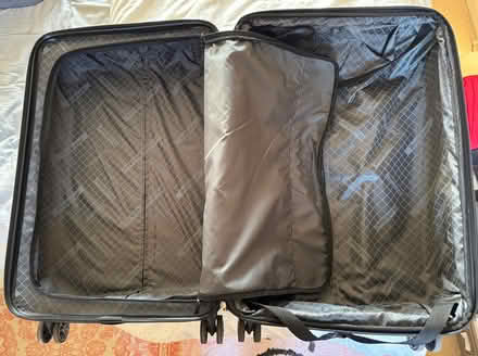 Photo of free Hard shell spinner medium suitcase (Woolhampton RG7) #4