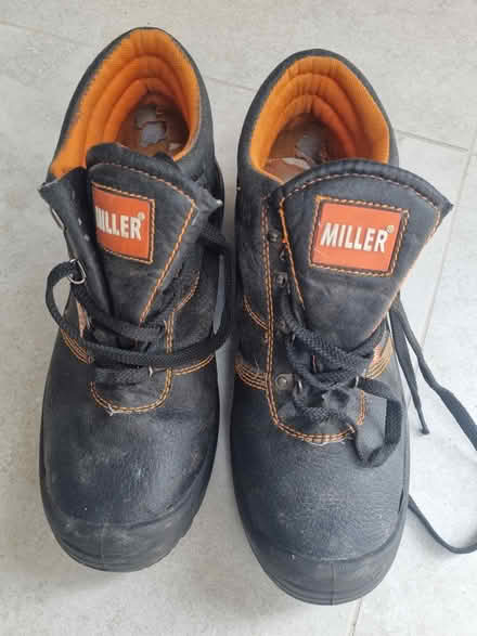 Photo of free Safety shoes size 9 (Loughborough) #1
