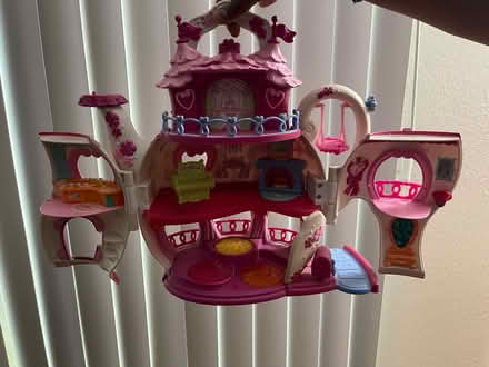 Photo of free Pony house/toy (Sunnyvale (near CalTrain)) #2