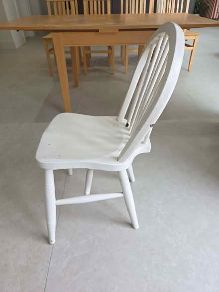 Photo of free White chair (Wimbledon Village SW19) #2