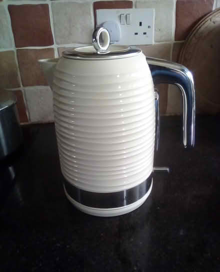 Photo of free Russel Hobbs kettle (Chalmington) #1