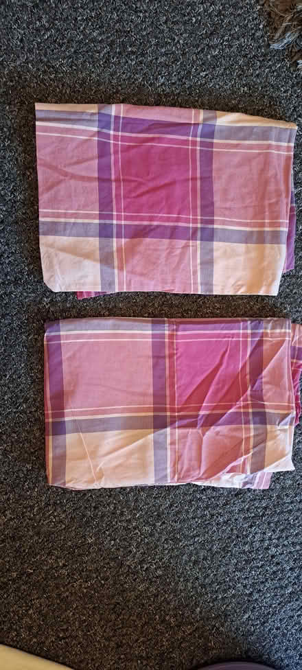 Photo of free Pair Of Pillow Cases (AB16) #1