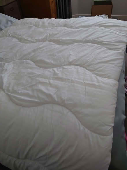 Photo of free M&S king-size duvet (10.5 tog) (Clerwood EH12) #1