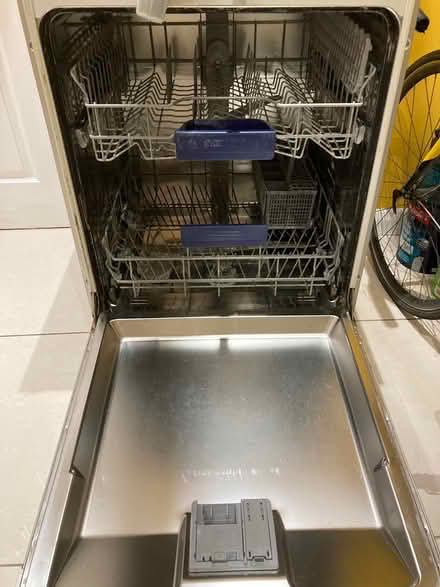Photo of free Siemens Dishwasher partially faulty (Oakridge - RG21) #3