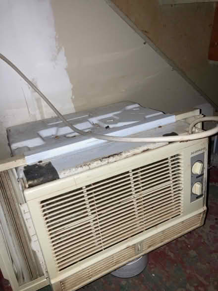 Photo of free 2 window a/c units (Shaw metro) #1