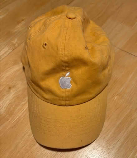 Photo of free Apple logo hat (Downtown Sunnyvale) #1