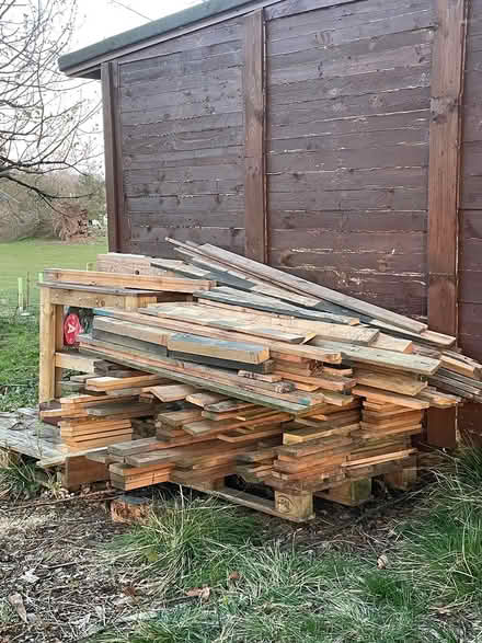 Photo of free Large stack of cleaned Pallet wood (Kilbarchan) #1