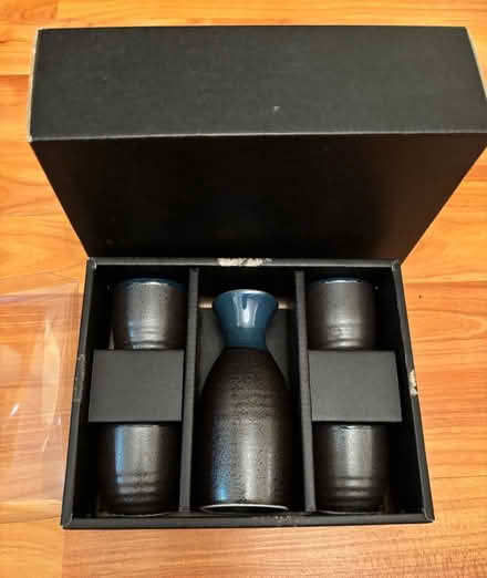Photo of free Sake set (Oakton) #2