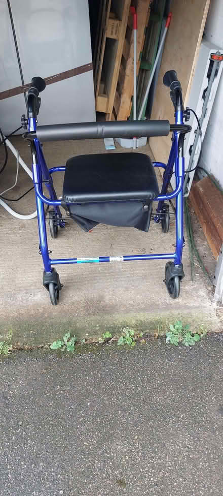Photo of free Walking aid (Gadebridge HP1) #1