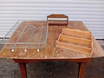 Photo of free sink drainer and spiceracks (Fetcham) #1