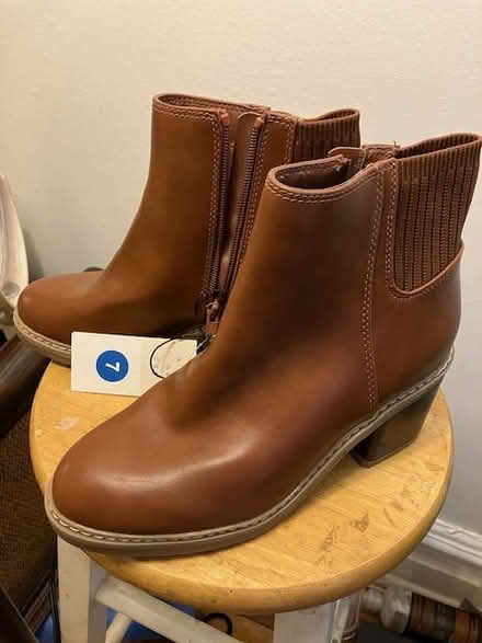 Photo of free boots (Jackson heights) #1