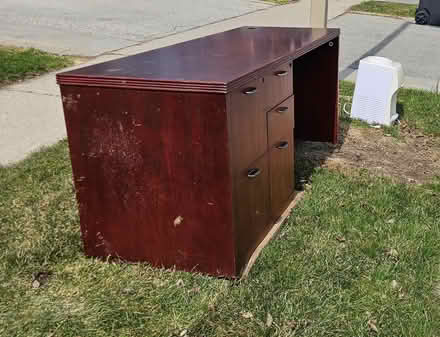 Photo of free Desk & water dispenser (Derry/WinstonChurch/Meadowvale) #1