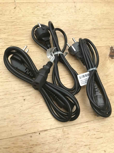 Photo of free Cables with ‘kettle’ plugs (Gressingham LA2) #1