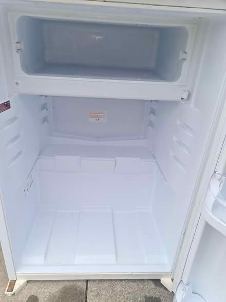 Photo of free Induction hob and fridge (Wa9) #4
