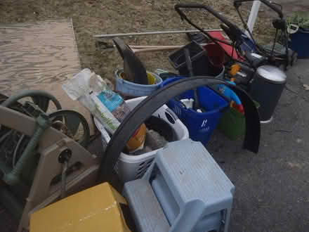 Photo of free curb alert (Ottawa West, Carlingwood) #1
