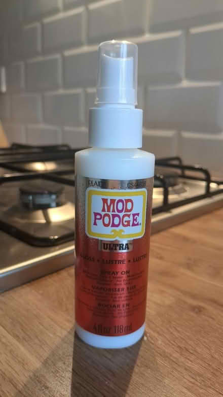 Photo of free Mod Podge Gloss Spray (St. Albans AL4) #1