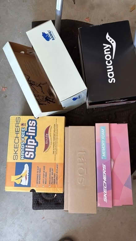 Photo of free 5 clean hinged lid shoeboxes (Cupertino by De Anza College) #1