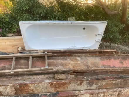 Photo of free Metal enamelled bath for garden plants (Batheaston) #3