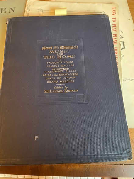 Photo of free Large amount of sheet music for piano. (Wombourne WV5) #3