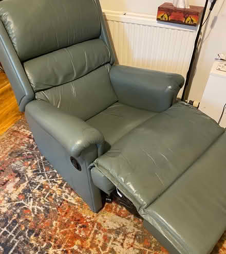 Photo of free Leather recliner (Kirkcaldy KY1) #3