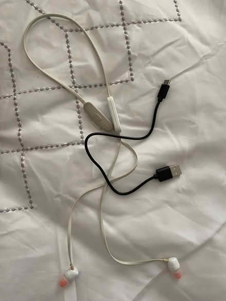 Photo of free JBL wireless (Kimmage) #1