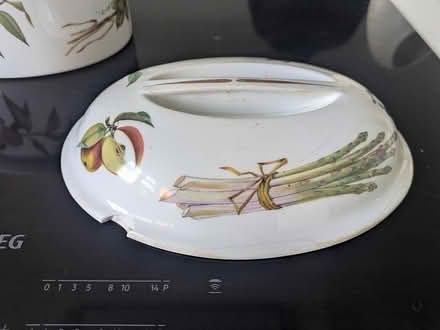 Photo of free Royal Worcester Casserole Dish (walberton) #3