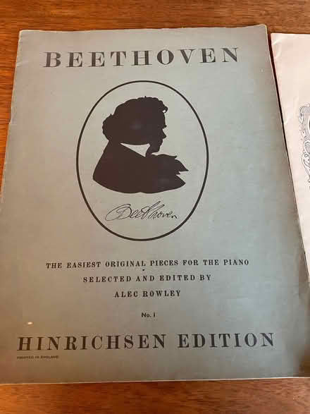 Photo of free Large amount of sheet music for piano. (Wombourne WV5) #2