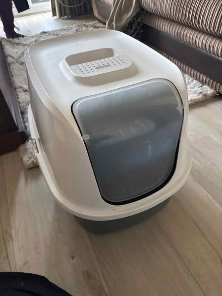 Photo of free Cat litter tray with hood (Brierlow Bar SK17) #1