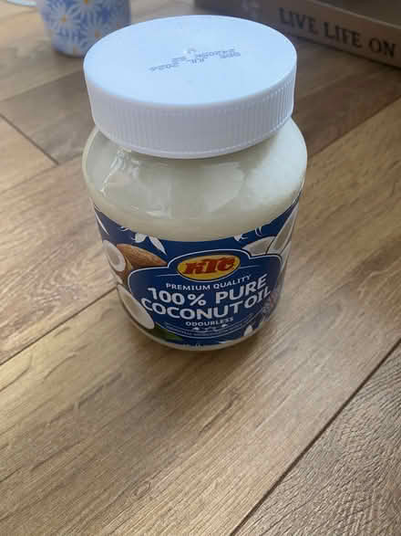 Photo of free coconut oil - mostly full (ha28qz) #1