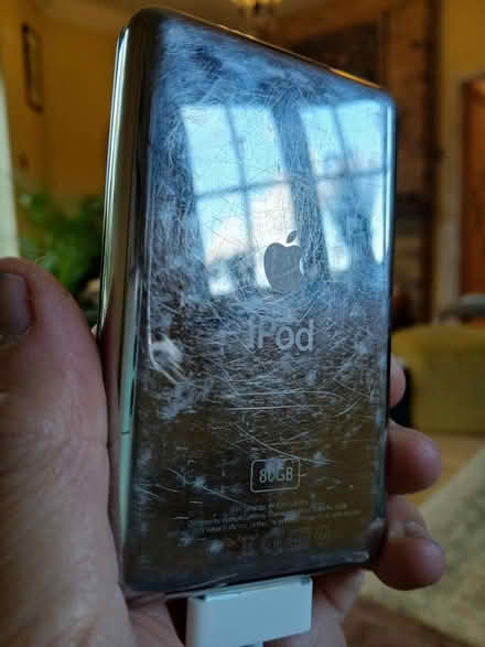 Photo of free Ipod NOT working (TW12) #3