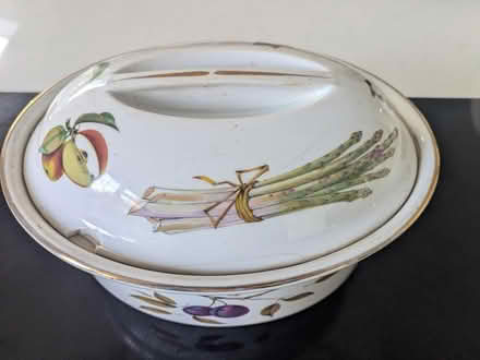 Photo of free Royal Worcester Casserole Dish (walberton) #4
