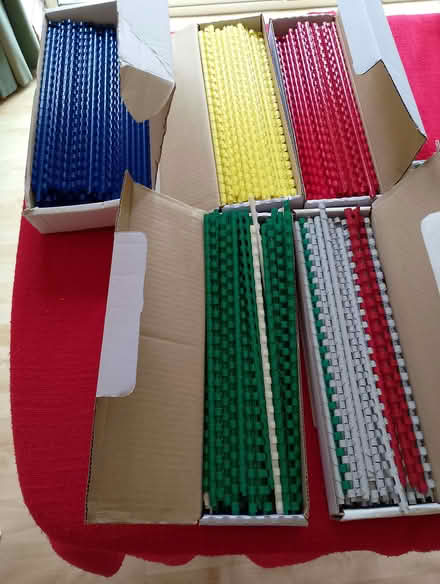Photo of free Binding machine and plastic binding rings (CO11) #3