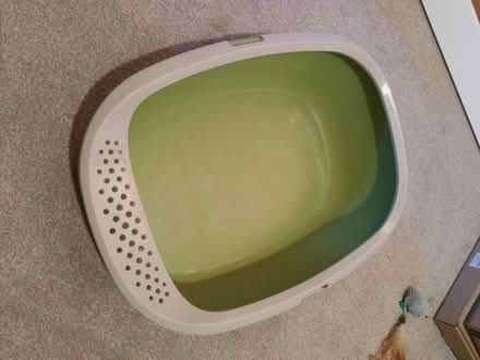 Photo of free Cat litter box (DA8 Erith) #1