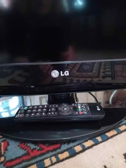 Photo of free 26in tv (Buriton GU31) #2