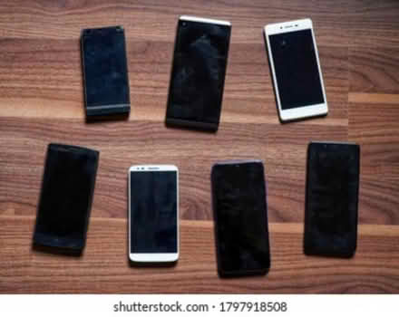 Photo of Old smart phone (Guildford GU1) #1