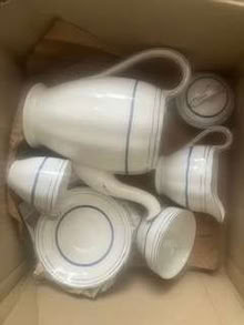 Photo of free coffee set, blue & white china (Highbury Barn N5) #1