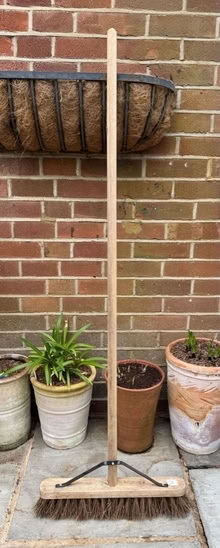 Photo of free Garden broom, hardly used (Bidborough TN4) #2