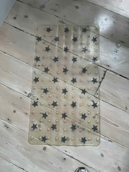 Photo of free Shower Mat (Cambridge CB1 (Romsey)) #1
