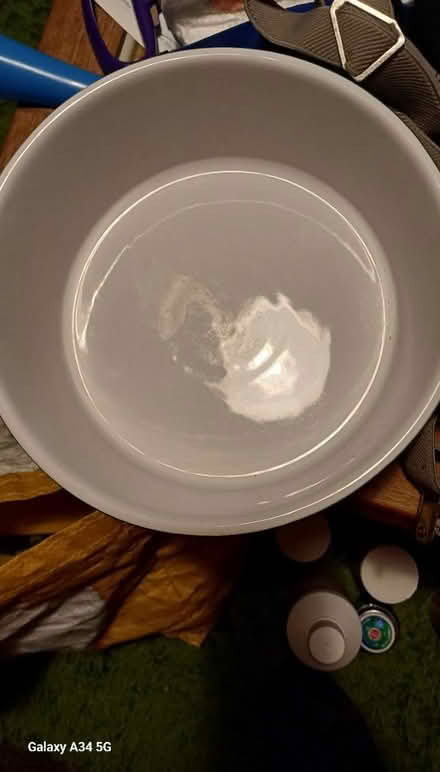 Photo of free Small oven dish with lid (AL1) #3
