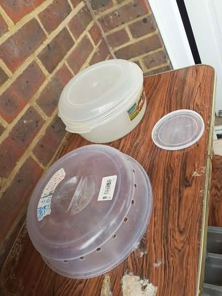 Photo of free Kitchen items (TW3 Hounslow) #3