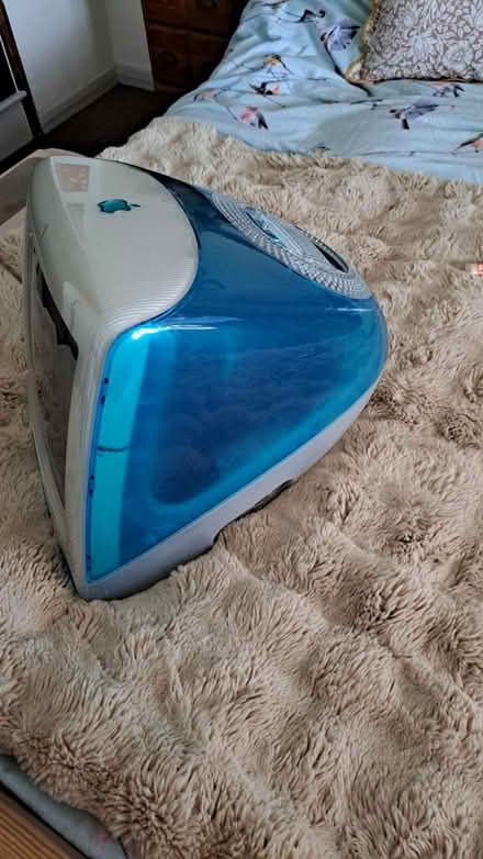 Photo of free Vintage imac g3 (Malling,lewes) #3