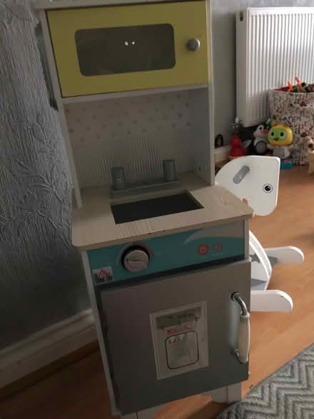 Photo of free Kids small wooden play kitchen (Ellesmere SY12) #1