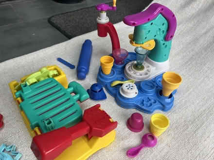 Photo of free Play-doh shaping toys (Ruislip UB10) #3