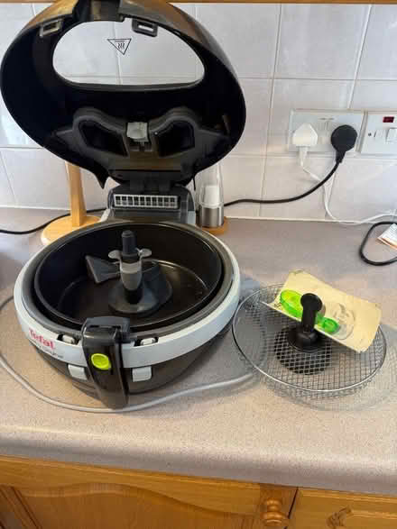 Photo of free Tefal air fryer (Horndean PO8) #2