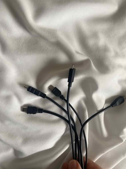 Photo of free 5 Samsung cables (Kimmage) #1